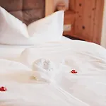 酒店 Magdalena Im Zillertal - Urlaub Mit Hund 4*